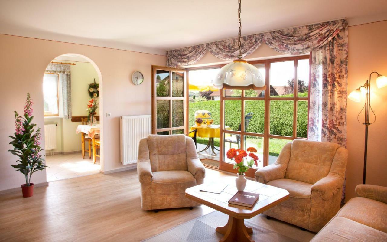 Ferienwohnung Cornelia バート・ビルンバッハ 部屋 写真